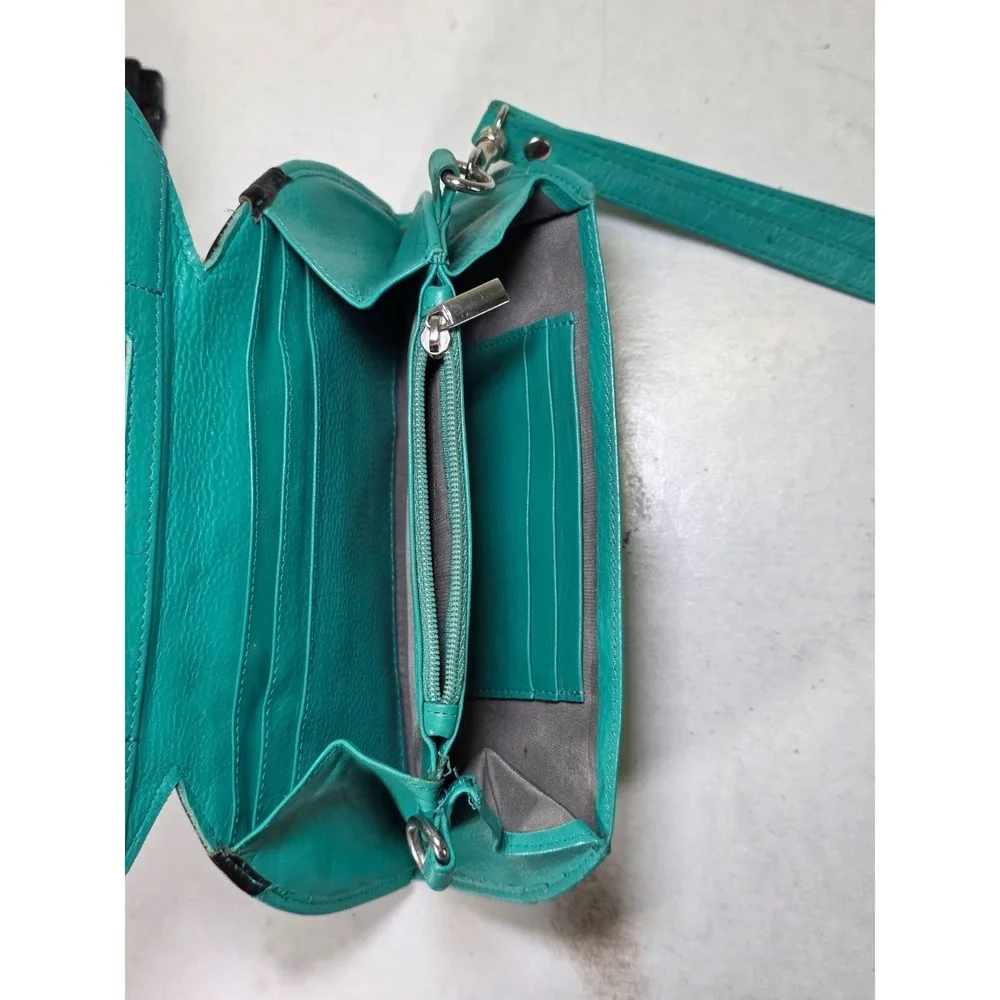 Rogue Women's Wallet Black Teal Leather RFID Shielded Small Wristlet Clutch Zip